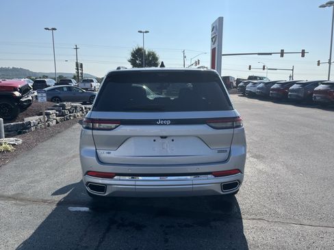 Used 2024 Jeep Grand Cherokee Overland w/ Advanced Protech Group III image 4