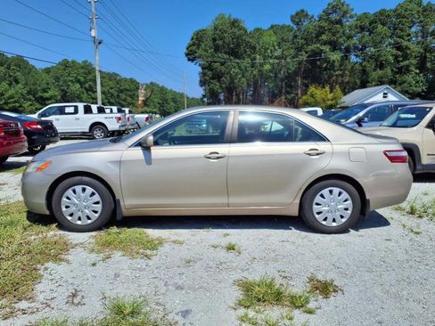 Used 2009 Toyota Camry LE image 3