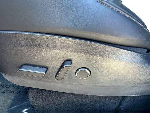 Used 2021 Tesla Model Y Long Range image 10