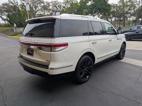 Used 2022 Lincoln Navigator Reserve image 5