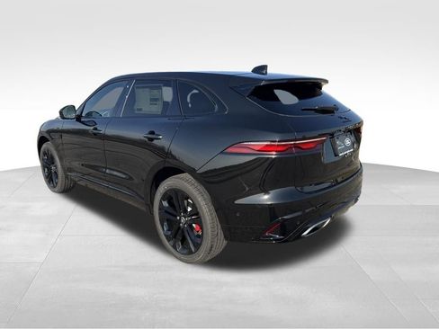 Used 2026 Jaguar F-PACE R-Dynamic S image 3