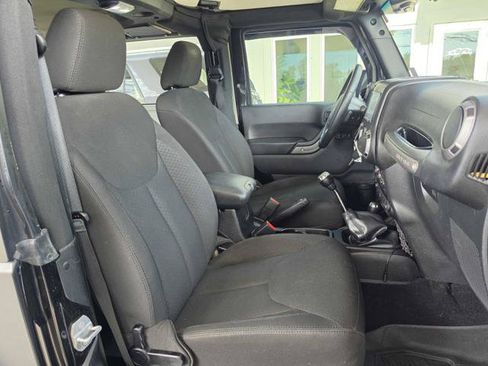 Used 2016 Jeep Wrangler Sport w/ Quick Order Package 23S AWD/4WD image 18