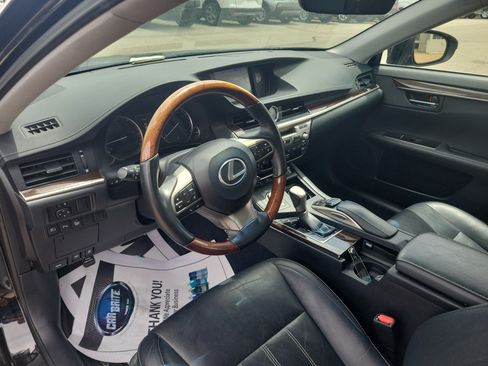 Used 2018 Lexus ES 350 w/ Luxury Package w/Wood Trim FWD image 18