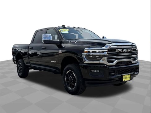 Used 2025 RAM 2500 Laramie AWD/4WD image 7