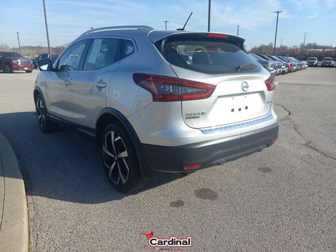 Used 2022 Nissan Rogue Sport SL w/ Premium Package image 11