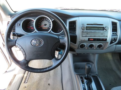 Used 2009 Toyota Tacoma 2WD Access Cab image 11