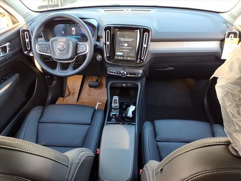 New 2026 Volvo XC40 B5 Plus w/ Protection Package Premier image 6