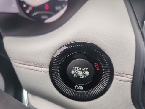 Used 2022 Jeep Compass Limited AWD/4WD image 16