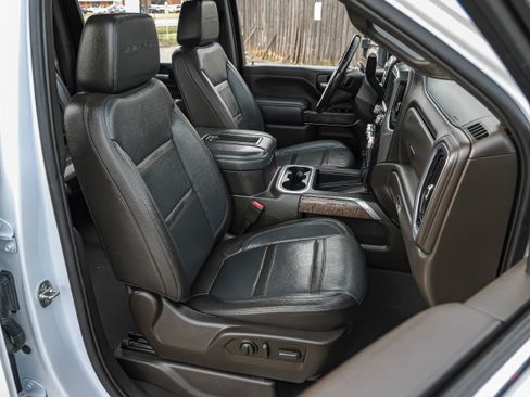 Used 2021 GMC Sierra 3500 Denali w/ Denali Ultimate Package image 40