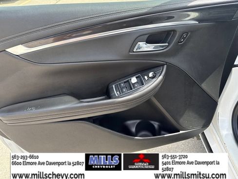 Used 2018 Chevrolet Impala LT w/ Sunroof and Spoiler Package FWD image 10