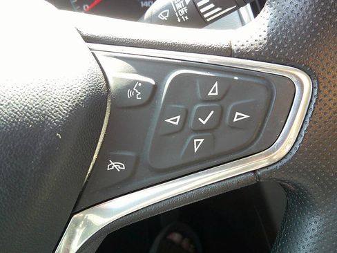 Used 2020 Chevrolet Equinox LS w/ LPO, Floor Liner Package FWD image 26