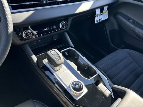 New 2026 Mitsubishi Outlander SE image 27