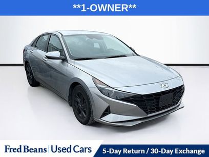 Used 2023 Hyundai Elantra SEL w/ Preferred Accessory Package