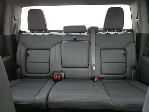 New 2026 GMC Sierra 1500 SLT image 34