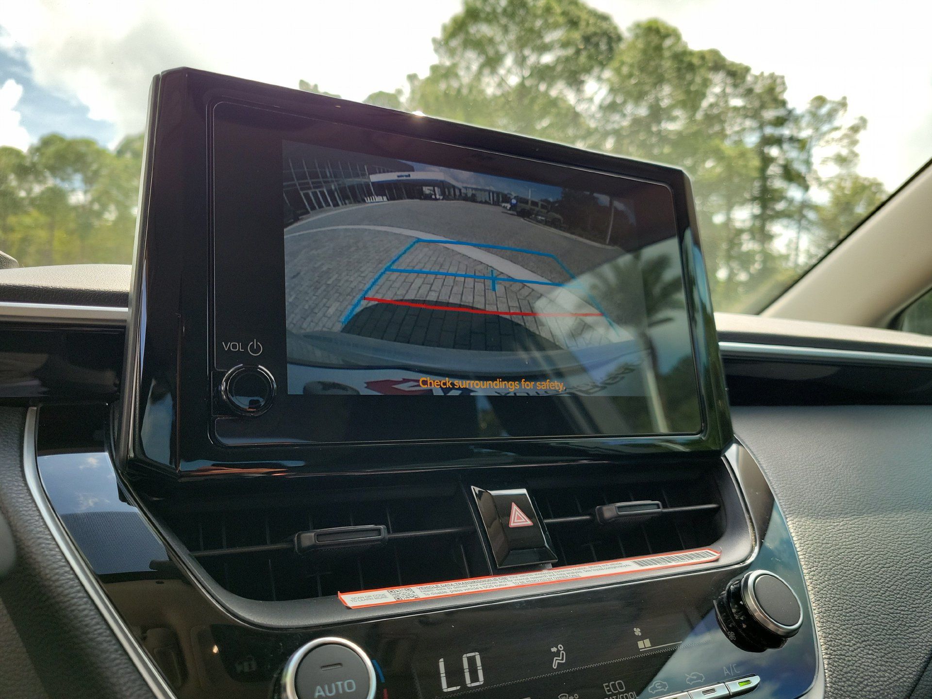 Used 2025 Toyota Corolla LE FWD image 34