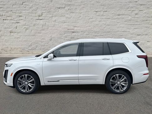 New 2025 Cadillac XT6 Premium Luxury w/ Platinum Package image 2