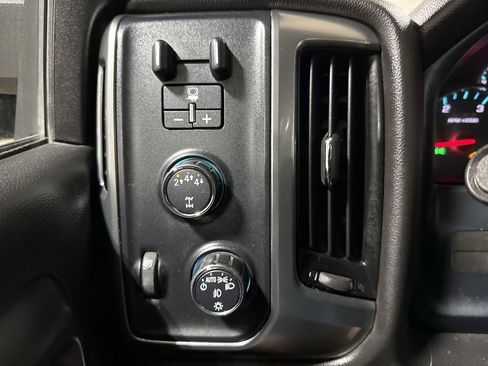 Used 2018 Chevrolet Silverado 2500 LT w/ Midnight Edition AWD/4WD image 18