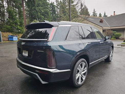 New 2026 Cadillac Vistiq Luxury image 7