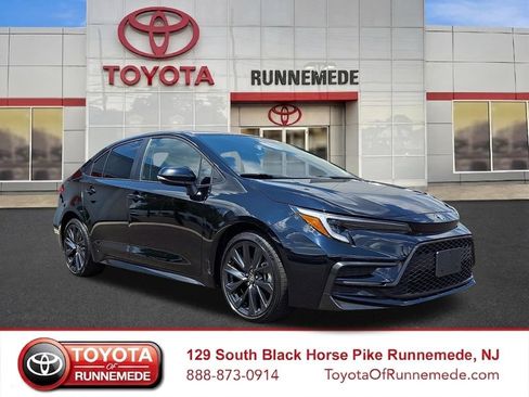 Certified 2023 Toyota Corolla SE FWD image 1