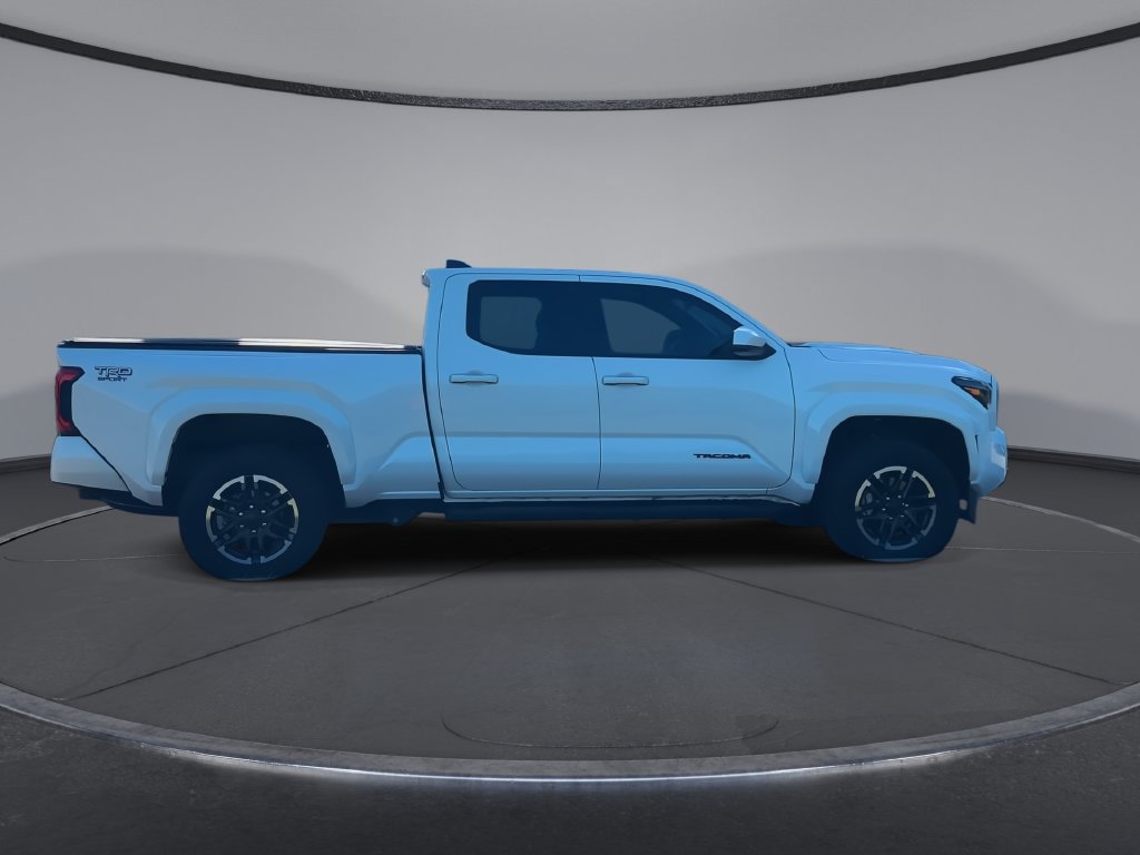 Used 2025 Toyota Tacoma TRD Sport AWD/4WD image 9