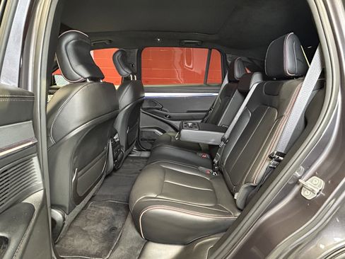 Used 2024 Jeep Wagoneer Launch Edition AWD/4WD image 41