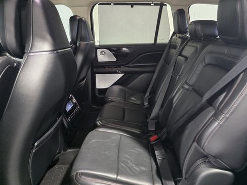 Used 2020 Lincoln Aviator Reserve w/ Equipment Group 201A image 9