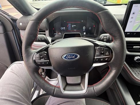 Certified 2025 Ford Explorer ST-Line w/ Premium Package AWD/4WD image 34