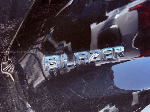 Used 2019 Chevrolet Blazer LT FWD image 26