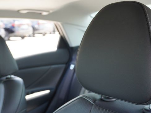 Used 2023 Hyundai Elantra Limited w/ Cargo Package FWD image 25
