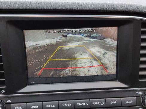 Used 2018 Hyundai Elantra Sport image 16