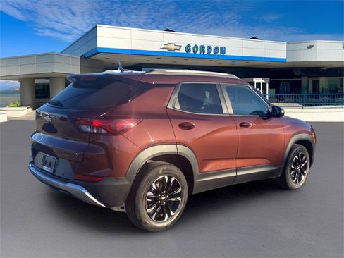 Used 2022 Chevrolet TrailBlazer LT w/ Convenience Package image 8