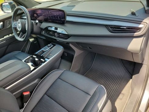 Used 2025 Buick Enclave Sport Touring FWD image 11