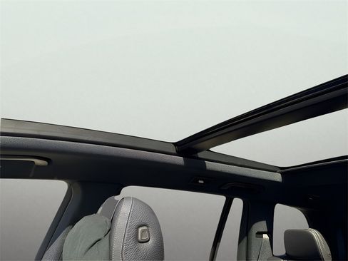 New 2025 Mercedes-Benz GLS 580 4MATIC image 22