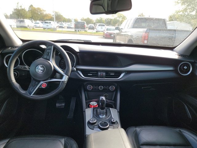 Used 2018 Alfa Romeo Stelvio AWD w/ Cold Weather Package image 16