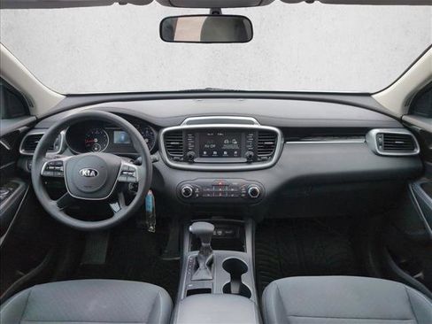 Used 2019 Kia Sorento L image 17