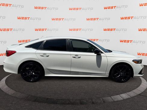 Used 2024 Honda Civic Sport image 6