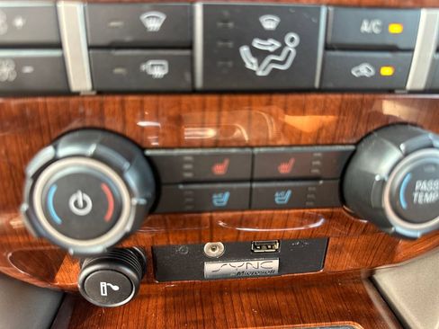 Used 2010 Ford F150 Lariat AWD/4WD image 30