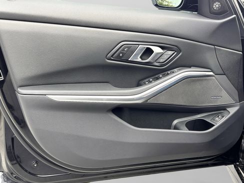 Used 2026 BMW 330i Sedan w/ M Sport Package image 17