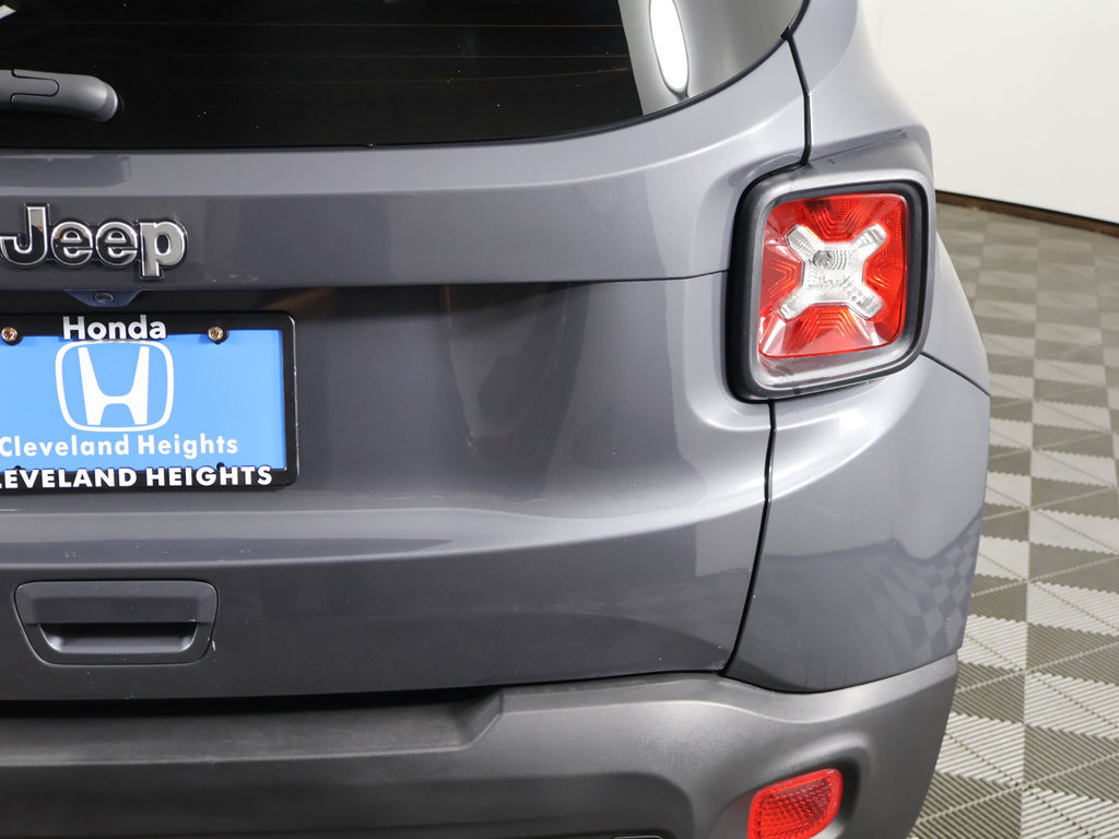Used 2023 Jeep Renegade Latitude AWD/4WD image 15