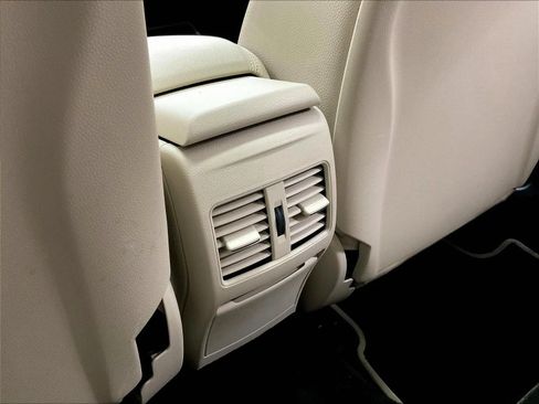 Used 2017 Mercedes-Benz CLA 250 image 19