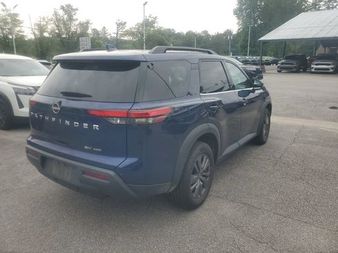 Used 2023 Nissan Pathfinder SV AWD/4WD image 7