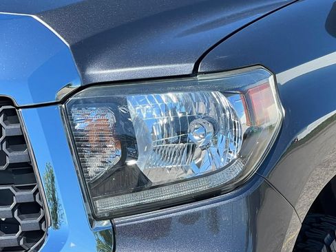 Used 2018 Toyota Tundra SR5 w/ SR5 Upgrade Package RWD image 38