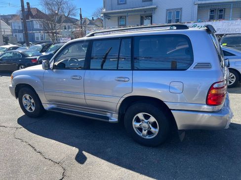 Used 2002 Toyota Land Cruiser image 9