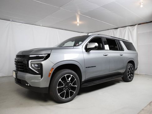 New 2026 Chevrolet Suburban RST w/ RST Capability Package image 33