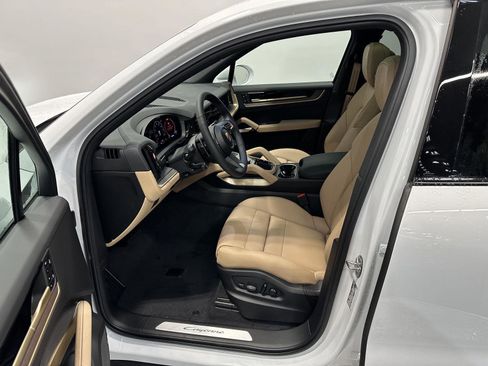 New 2026 Porsche Cayenne AWD/4WD image 17