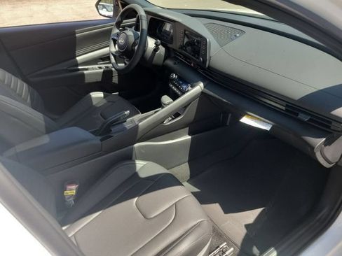 New 2026 Hyundai Elantra SEL Sport FWD image 20