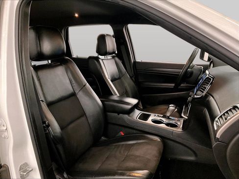 Used 2021 Jeep Grand Cherokee Laredo X image 7