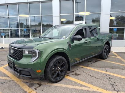 Used 2025 Ford Maverick Lariat w/ Black Appearance Package