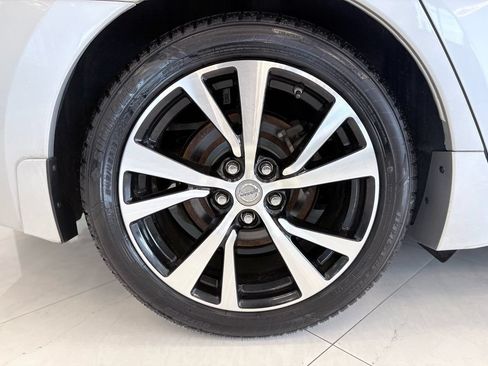 Used 2018 Nissan Maxima Platinum FWD image 45