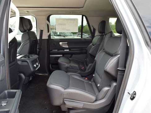 New 2026 Ford Expedition Max Platinum w/ Driver's Package AWD/4WD image 20